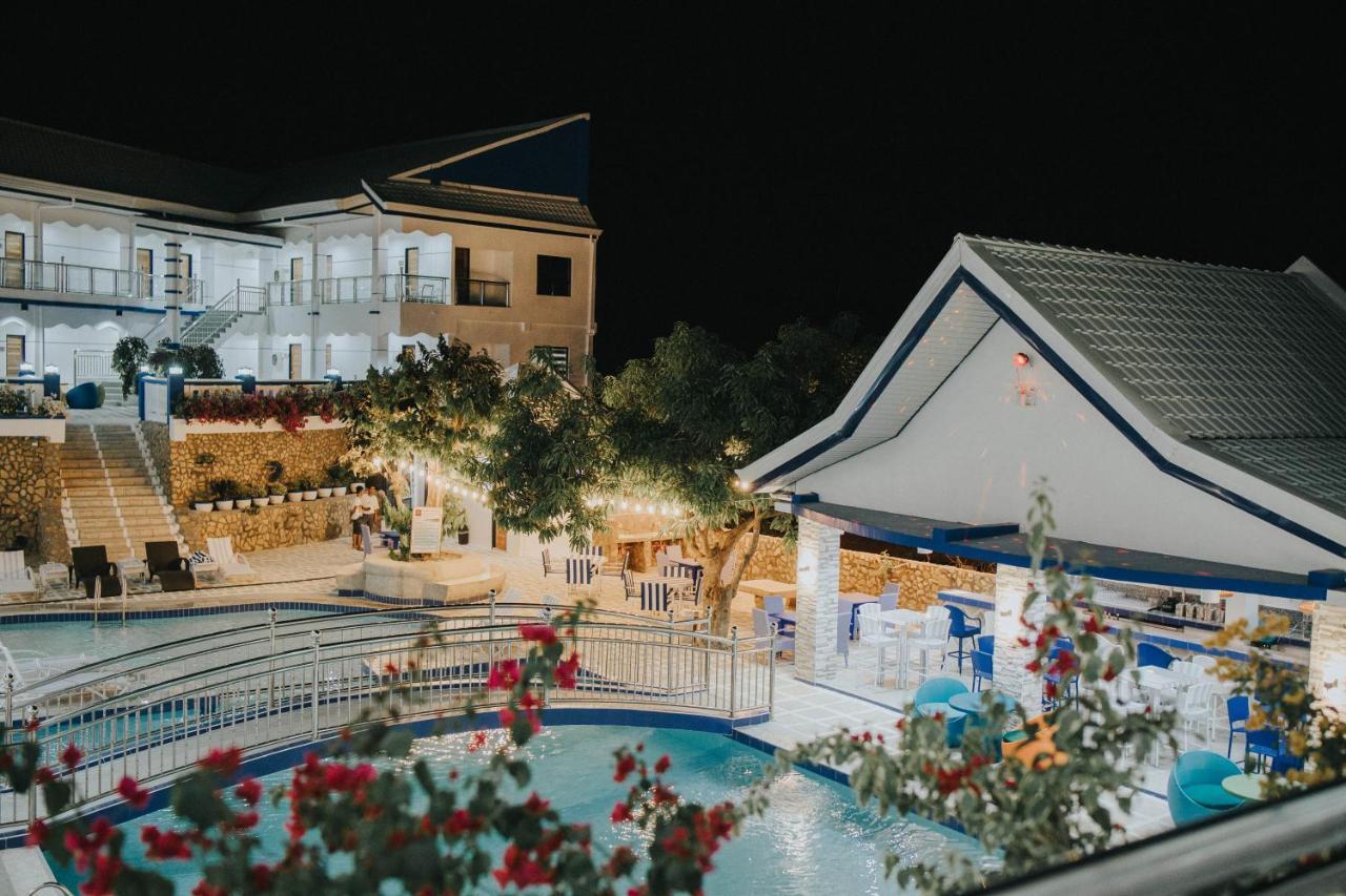 Santiago Cove Hotel And Restaurant Kültér fotó