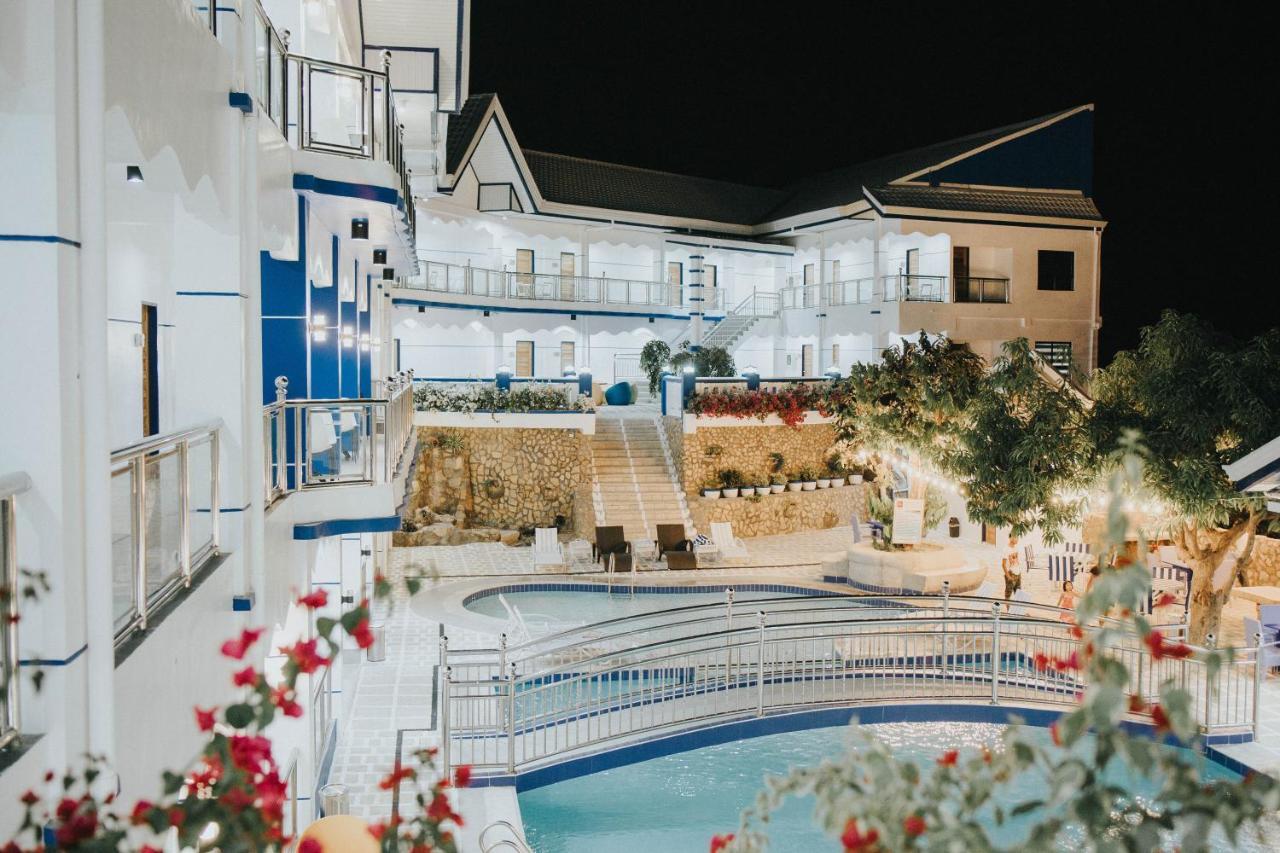 Santiago Cove Hotel And Restaurant Kültér fotó